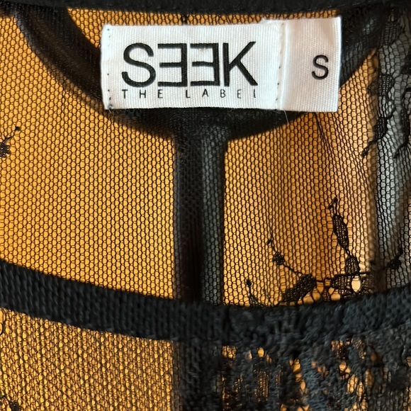 SEEK Black Lace Crop Top - Picture 5 of 8